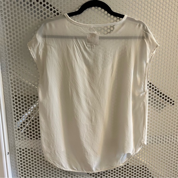 Chaser Silk Distressed Dropped Shoulder Rounded Hem Top Size Medium in White - Picture 3 of 8